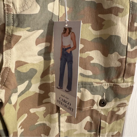 NWT RE Generation Women's Camouflage Cargo Pants - Picture 4 of 6